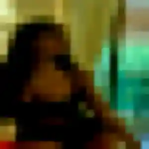Photo perso de Salamata, 26 ans à Plouguernével - rencontre sans lendemain