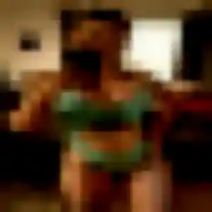 Ronke, femme de 26 ans veut plan cul à Pludual