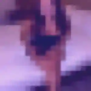 Photo de Naëlle à Ponts (38 ans) - plan cul discret