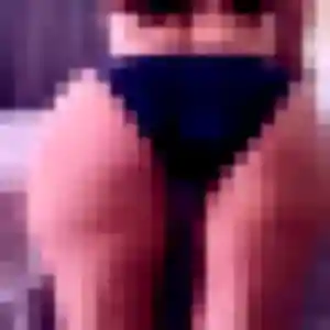 Efua de Preignan, 31 ans - plan cul en toute liberté