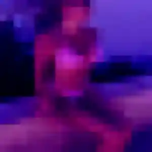 plan cul à Prévessin-Moëns : photo de Oumou, 27 ans - sans engagement