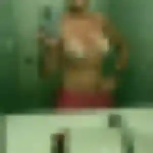 Akua (34 ans) à Rantigny attend une rencontre ce soir