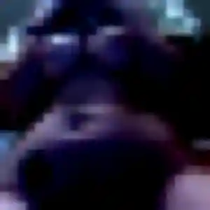 Esther, 25 ans, connectée à Réville pour une rencontre coquine