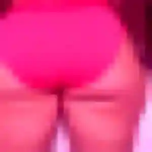 Daba, 27 ans, connectée à Roppe pour une rencontre coquine