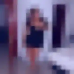 Émeline, 27 ans, connectée à Rosny-sous-Bois pour une rencontre coquine
