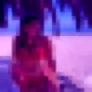 Sexy Carine, 25 ans à Roussillon - la contacter