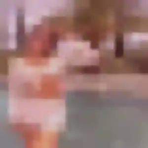 Rejoins Efua, 37 ans à Roussillon en t'inscrivant