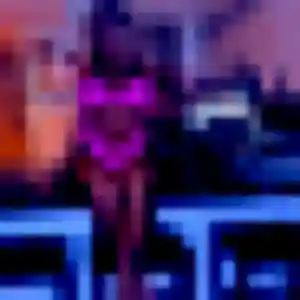 Gnilane, 38 ans, disponible à Saint-Aigulin pour un plan cul