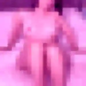 Thalia, 31 ans, connectée à Saint-André-de-Roquepertuis pour une rencontre coquine