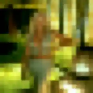 Adélaïde, 37 ans, connectée à Saint-Arnoult pour une rencontre coquine