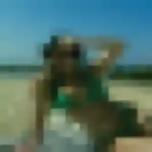Funke, 22 ans, connectée à Saint-Bénigne pour une rencontre coquine
