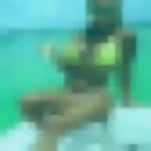 Khoudia, 37 ans, connectée à Saint-Cyr pour un plan cul
