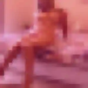 Contacte Hélène, 27 ans à Saint-Cyr-du-Doret gratuitement