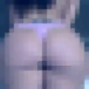 Photo de Justine à Saint-Cyr-l'École (22 ans) - plan cul gratuit