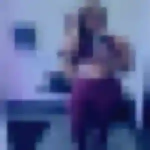 Photo sexy de Folake, 26 ans à Saint-Étienne-de-Chigny - plan discret