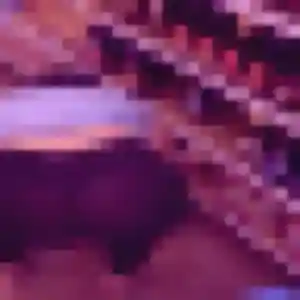 Folake, 22 ans, connectée à Saint-Illide pour une rencontre coquine
