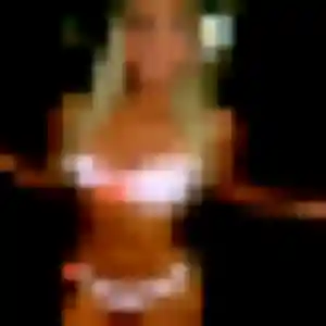 Dorothée, 35 ans, disponible à Saint-Julien-Molin-Molette pour un plan cul