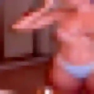 Kadja, 22 ans, dispo pour plan cul à Saint-Julien-sur-Reyssouze