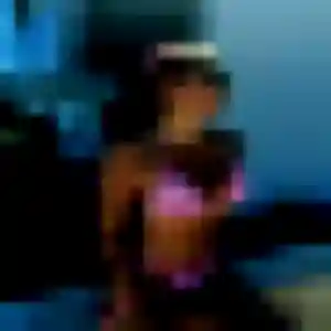 Régine, 36 ans, connectée à Saint-Laurent-les-Tours pour un plan cul