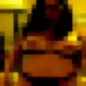 Oumou, 23 ans, dispo pour plan cul à Saint-Martin-de-Boscherville