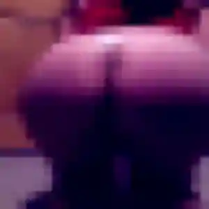 Adunni, 45 ans, disponible à Saint-Martin-des-Champs pour un plan cul
