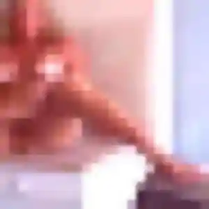 Photo de Inès à Saint-Martin-du-Var (36 ans) - plan cul anonyme