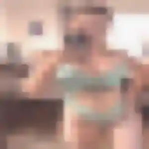 Photo exclusive de Xavière, 34 ans à Saint-Maurice - plan discret