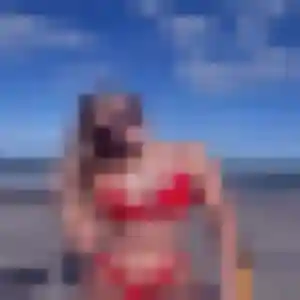 Coralie, 37 ans, disponible à Saint-Maurice-de-Gourdans pour un plan cul