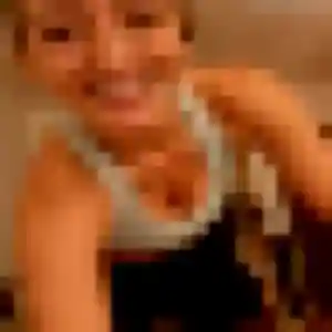 Amandine, 26 ans, connectée à Saint-Mesmin pour une rencontre coquine