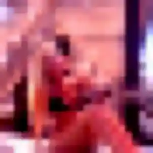 Séraphine, 30 ans, connectée à Saint-Ouen pour un plan cul