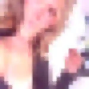 Photo exclusive de Saffie, 30 ans à Saint-Paul-en-Forêt - plan discret