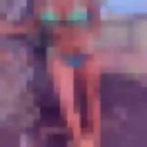 Rejoins Hélène, 29 ans à Saint-Paul-en-Jarez en privé