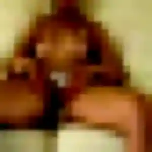 Photo de Rosalie à Saint-Pol-de-Léon (37 ans) - plan cul gratuit