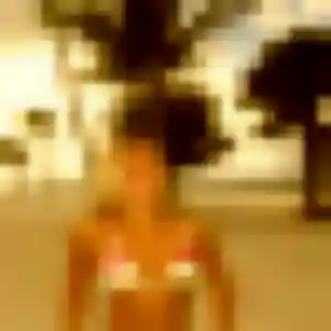 Photo exclusive de Abena, 34 ans à Saint-Remèze - plan discret
