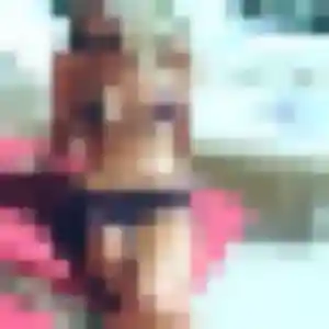 Téning, 38 ans, disponible à Saint-Rome-de-Cernon pour un plan cul
