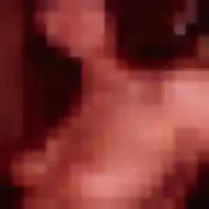 Contacte Téning, 36 ans à Saint-Sauves-d'Auvergne en privé