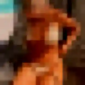 Binta, femme de 22 ans cherche plan cul à Saint-Sérotin