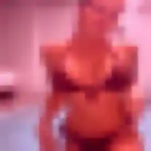 Photo perso de Ursula, 25 ans à Saint-Simon-de-Pellouaille - plan discret
