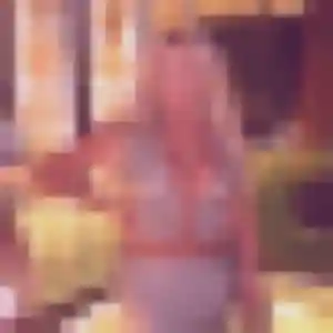 Contacte Roxane, 27 ans à Saint-Vincent-Cramesnil en privé