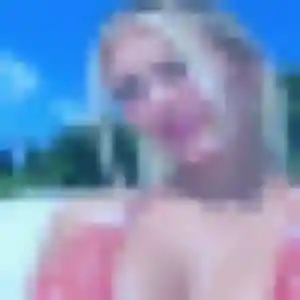 Penda, femme de 23 ans propose plan cul à Saint-Yrieix-la-Perche