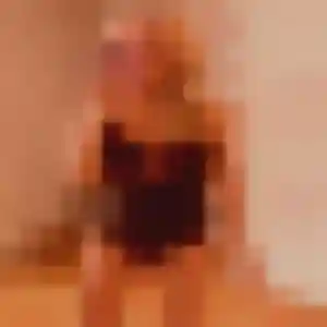Photo de Adaora à Sainte-Lizaigne (24 ans) - plan cul discret