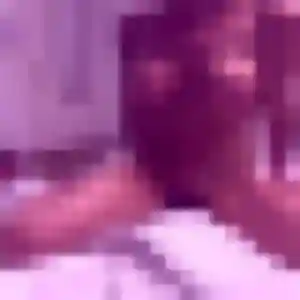 Photo privée de Selbé, 39 ans à Sainte-Marie-aux-Chênes - plan discret
