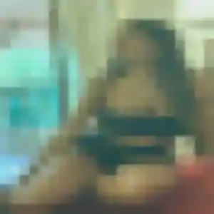 Monique, 26 ans, disponible à Saintines pour un plan cul