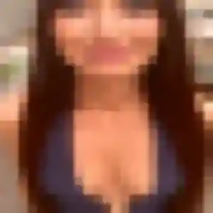 Hope, femme de 24 ans propose plan cul à Sceaux-sur-Huisne