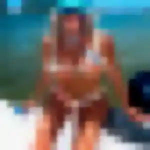 Mériem, 29 ans, connectée à Sempigny pour une rencontre coquine