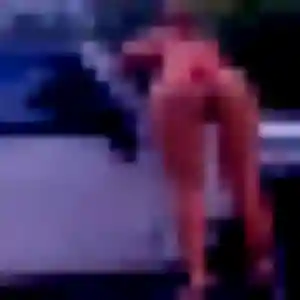 Photo privée de Ebele, 22 ans à Silly-le-Long - rencontre sans lendemain