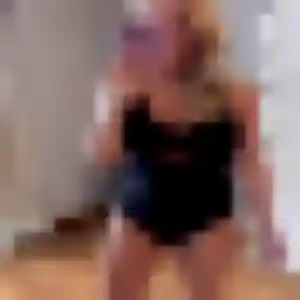 Découvre Tabitha, 29 ans à Solaro en privé
