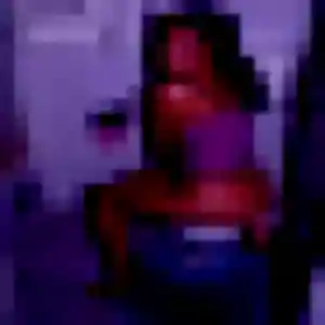 Photo sexy de Akissi, 45 ans à Suilly-la-Tour - plan discret