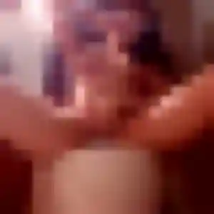Rejoins Khady, 33 ans à Taradeau en privé