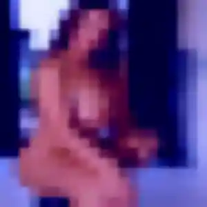 Photo de Bintou à Torigny-les-Villes (23 ans) - plan cul gratuit